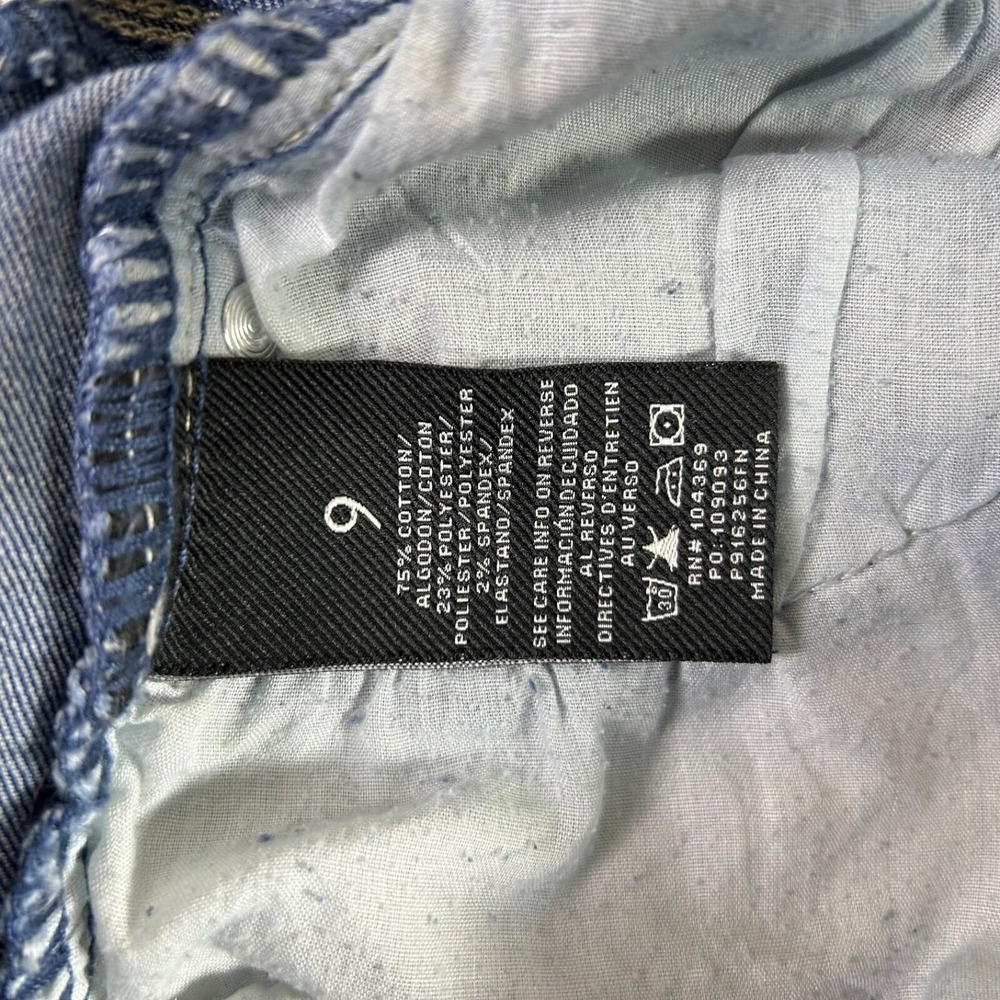 Fashion Nova Jeans Womens 9 Button Flare Fringe Hem Mid Rise Denim Blue Jeans - Picture 6 of 9